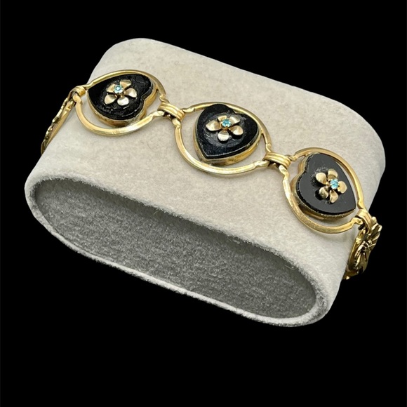 Victorian gold and onyx heart bracelet - Picture 3 of 9
